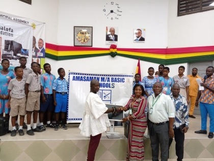 Meaalofa Foundaton (gGmbH) Donates 202 Computers and Accessories to Schools in Ghana