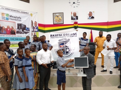 Meaalofa Foundaton (gGmbH) Donates 202 Computers and Accessories to Schools in Ghana